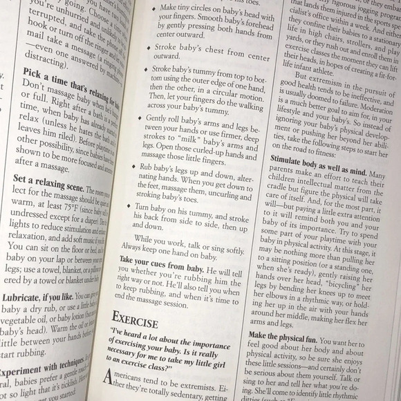 What to Expect the First Year huge 2nd edition Baby book - Picture 4 of 7